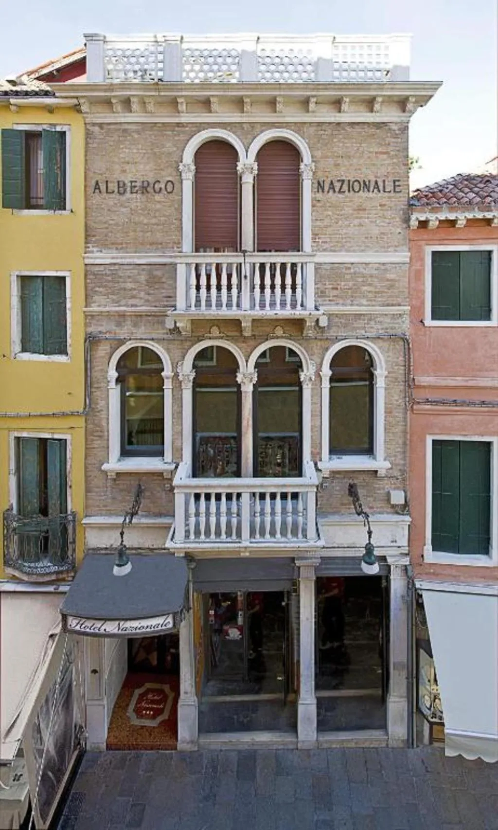 General view, Nazionale, Venice