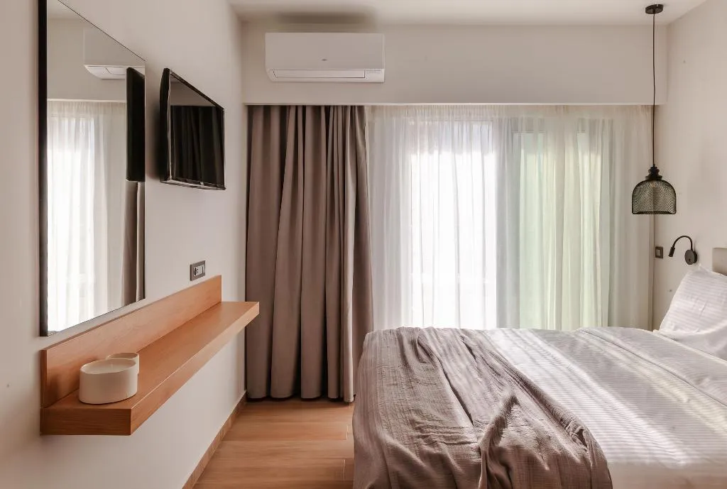 SUITE ONE BEDROOM ONE BATHROOM Room, Batis Aero Beachfront Wellbeing Hotel, Crete