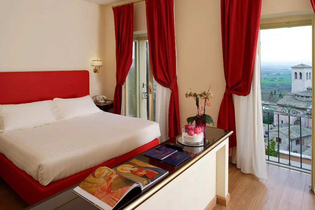 JUNIOR SUITE STANDARD Room, Giotto Hotel & Spa, Perugia