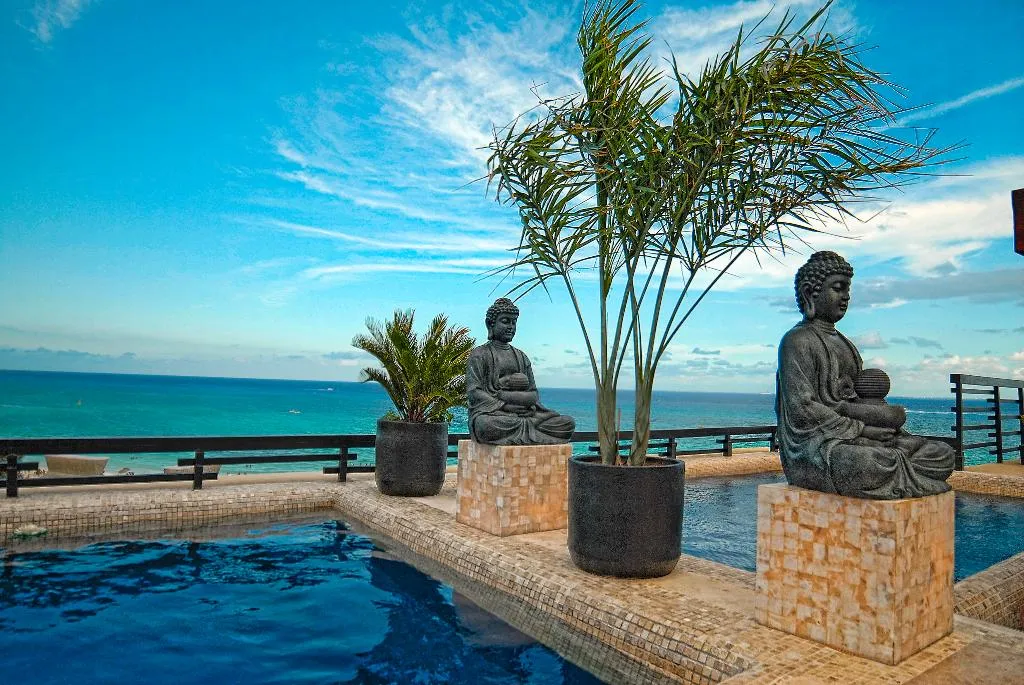 APARTMENT THREE BEDROOMS WITH PRIVATE POOL Room, Aldea Thai by oceanfront, Playa Del Carmen