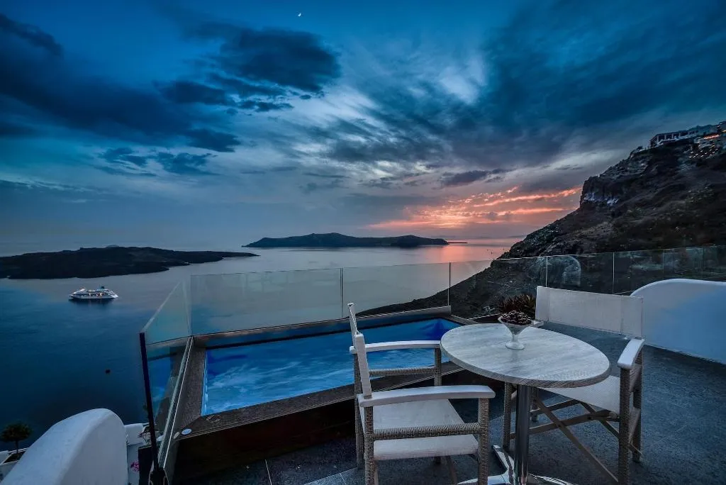 Sports and Entertainment, Kratiras View Luxury Suites, Santorini