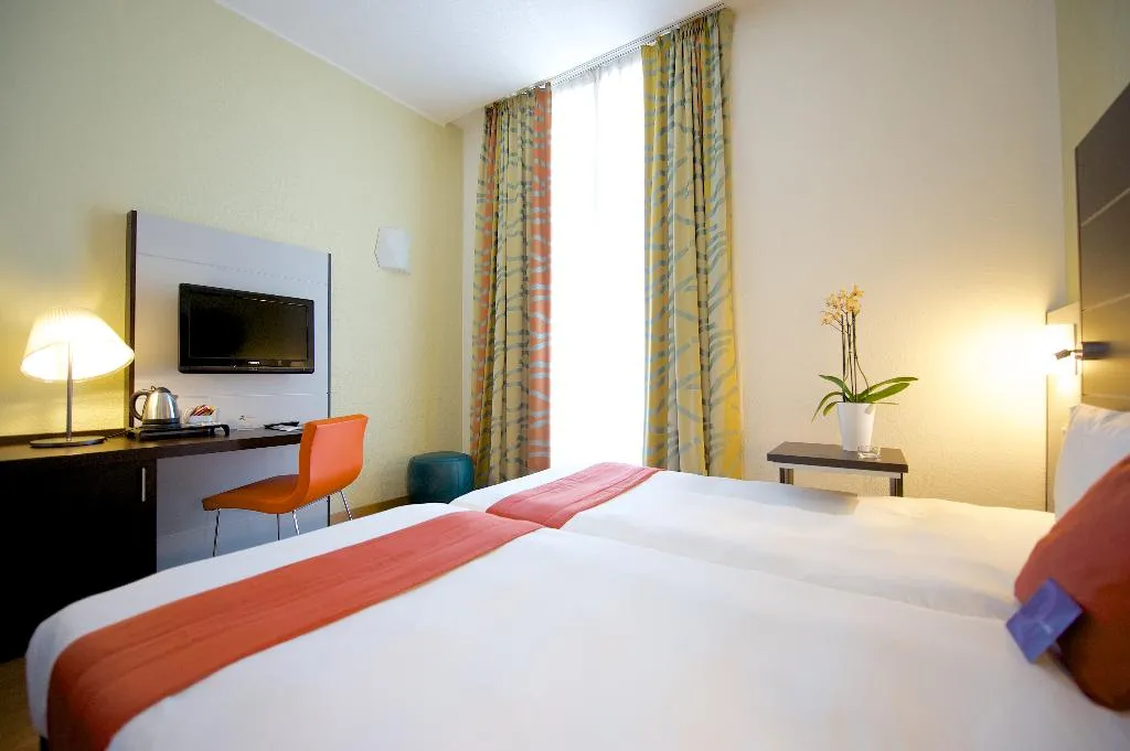 DOUBLE STANDARD Room, Mercure Napoli Centro Angioino, Naples