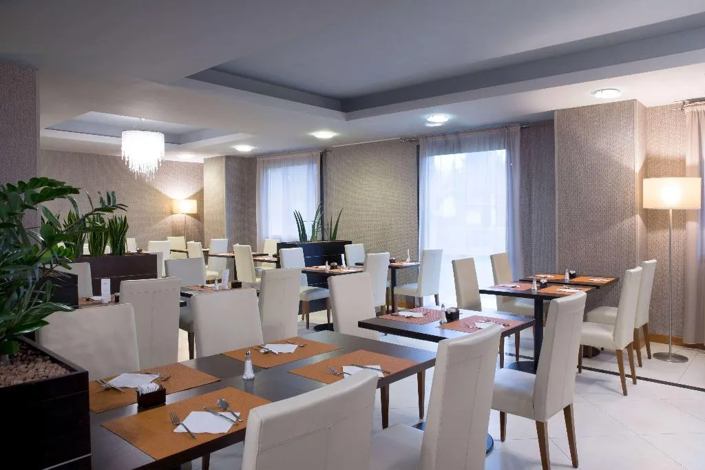 Restaurant, Dolce by Wyndham Milan Malpensa, Milan