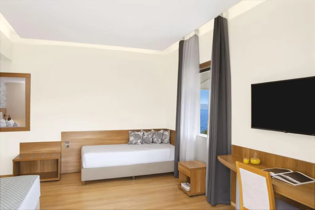 Room, Ramada Attica Riviera, Athens