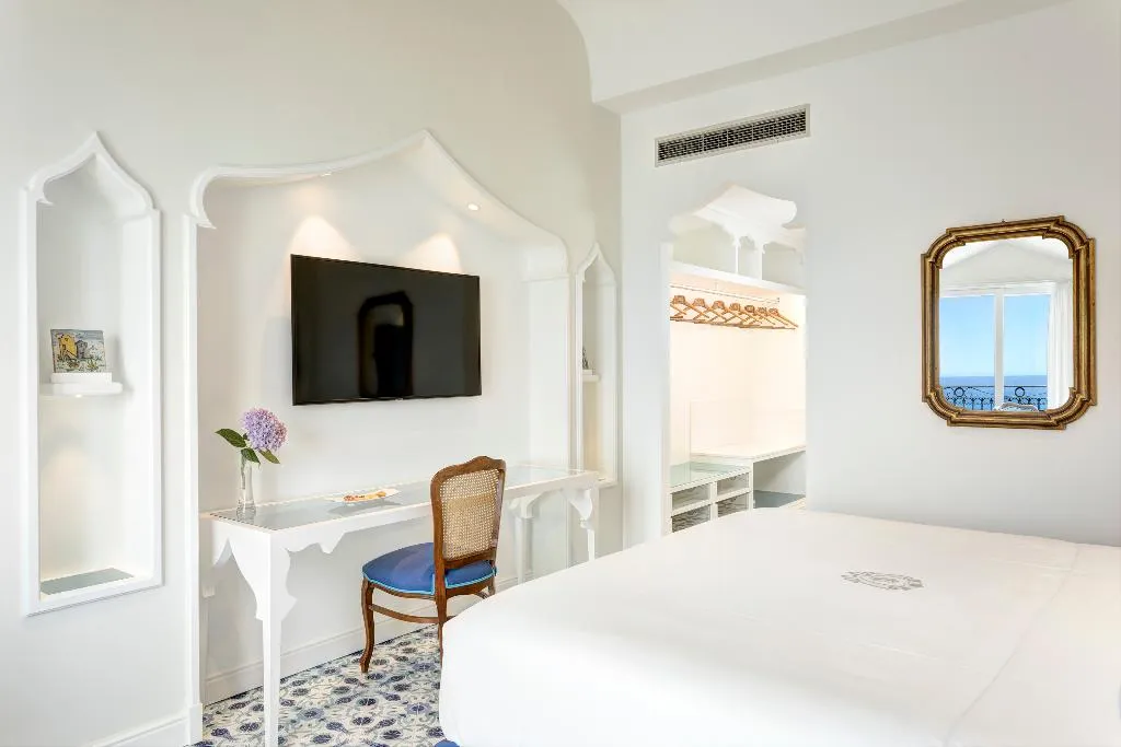 Double or Twin SEA VIEW Room, Grand Hotel Ambasciatori, Naples