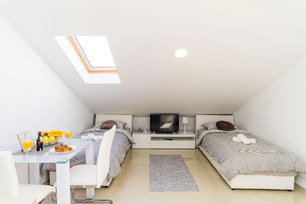 STUDIO WITH BALCONY Room, Apartments Smanjak, Dubrovnik