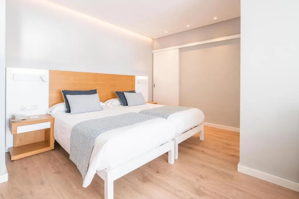 Double or Twin SUPERIOR SEA VIEW Room, Hotel Eden Soller, Majorca
