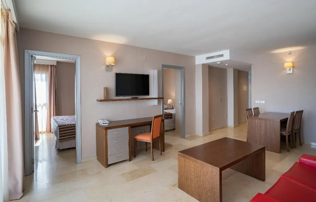 SUITE CAPACITY 5 TWO BEDROOMS Room, MS Aguamarina Costal del Sol, Costa Del Sol