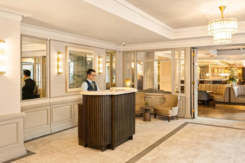 Lobby, Brooks, Dublin