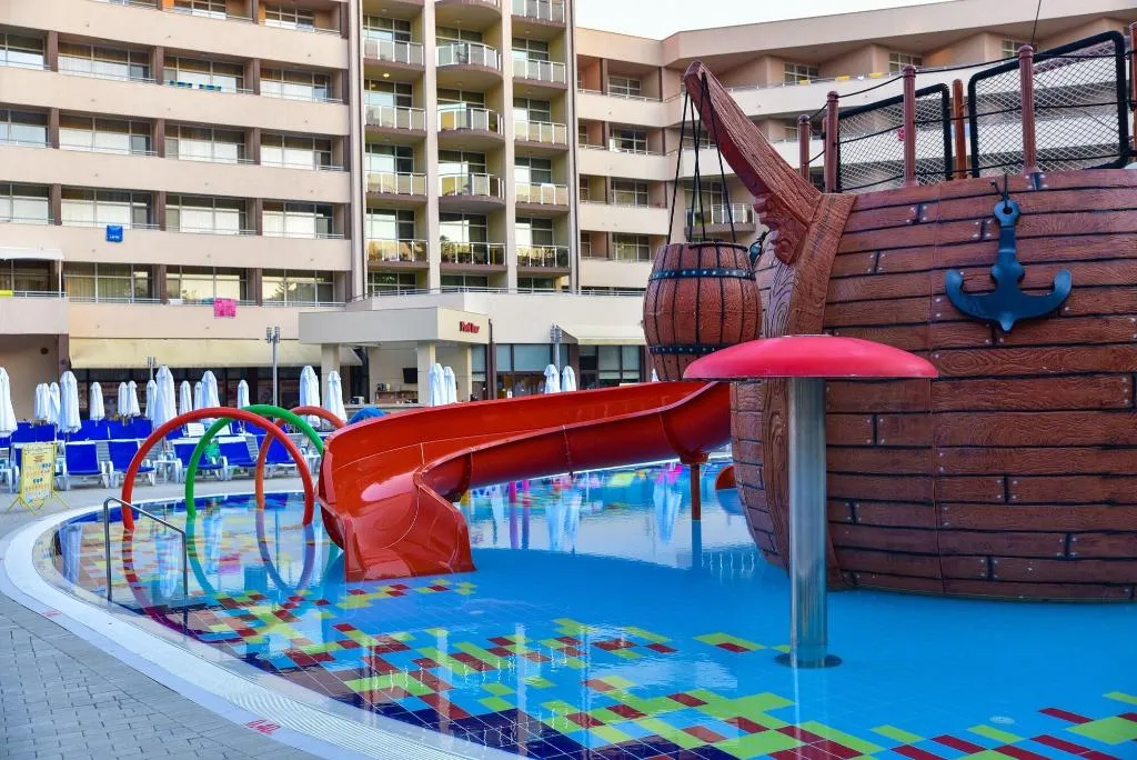 Sports and Entertainment, Laguna Park and Aqua Club, Bourgas