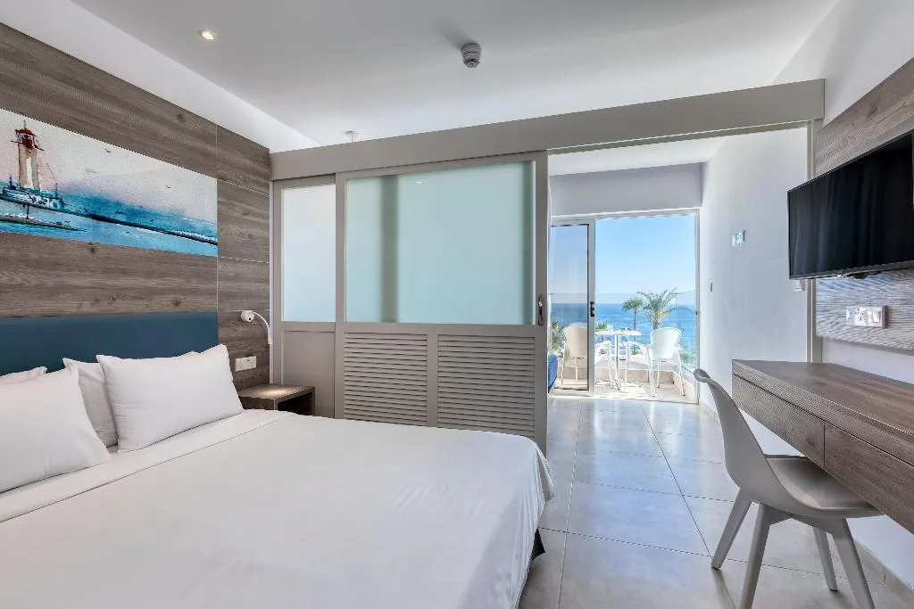 FAMILY ROOM SUPERIOR WITH VIEWS Room, Atlantica Sungarden Beach, Cyprus