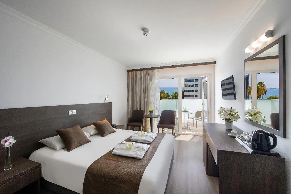 Double or Twin SUPERIOR Room, Kapetanios Limassol, Cyprus