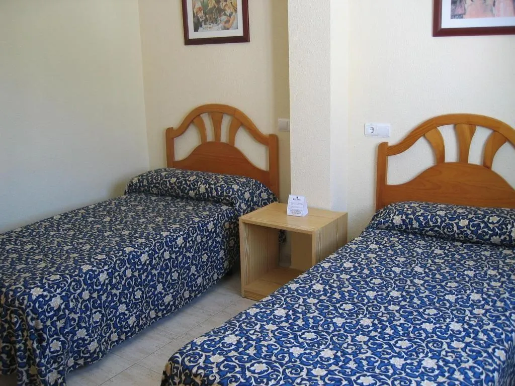 APARTMENT CAPACITY 4 ONE BEDROOM Room, Avenida Apartamentos, Costa Blanca