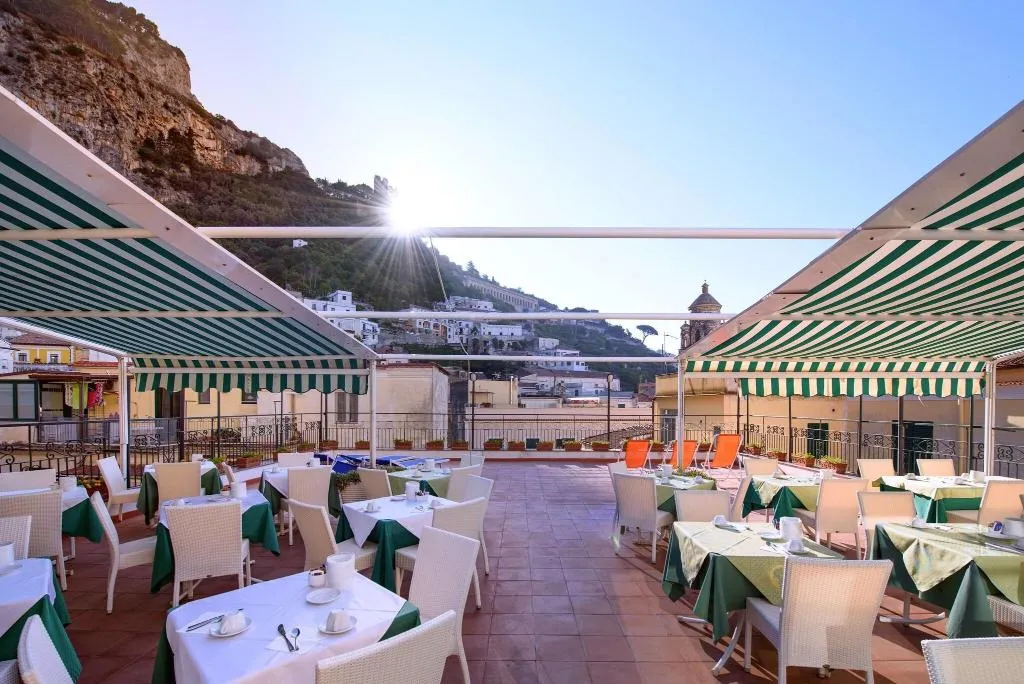 Restaurant, Amalfi, Naples