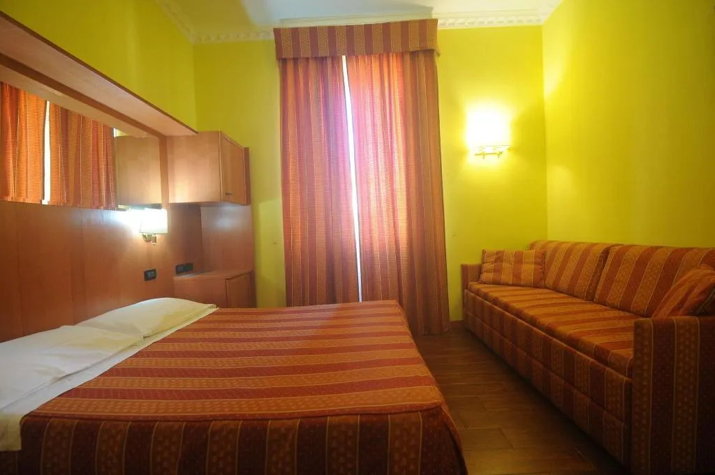 Room, Hostel Beauty, Naples