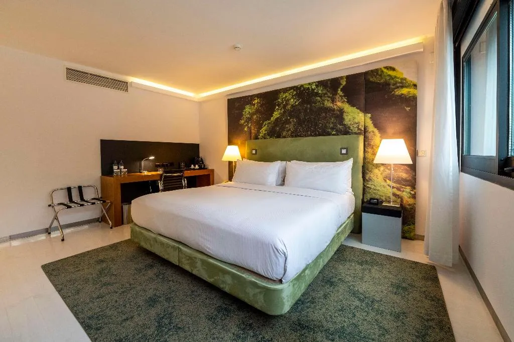 DOUBLE DELUXE Room, Doubletree by Hilton Lisbon - Fontana Park, Lisbon