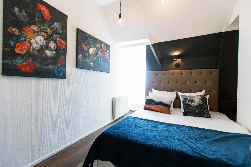 DOUBLE STANDARD Room, Quentin England Hotel, Amsterdam