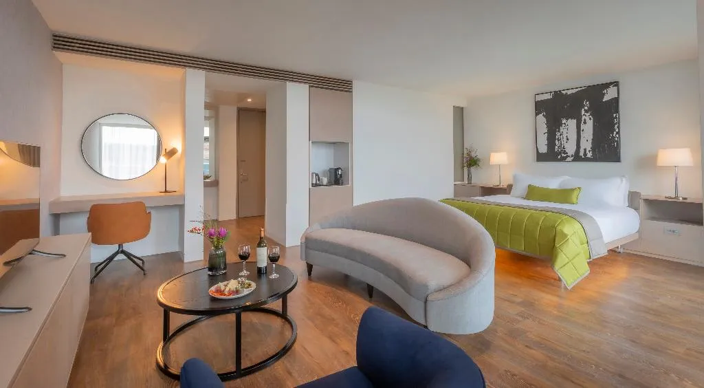 Room, The Gibson, Dublin