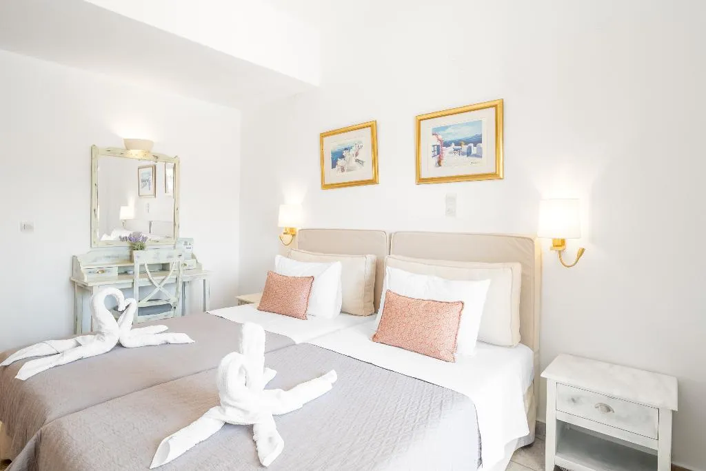 Double or Twin SUPERIOR Room, Mathios Village, Santorini