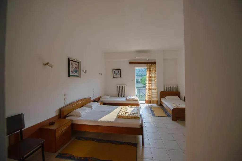 TRIPLE STANDARD Room, Olympic Torch, Kalamata