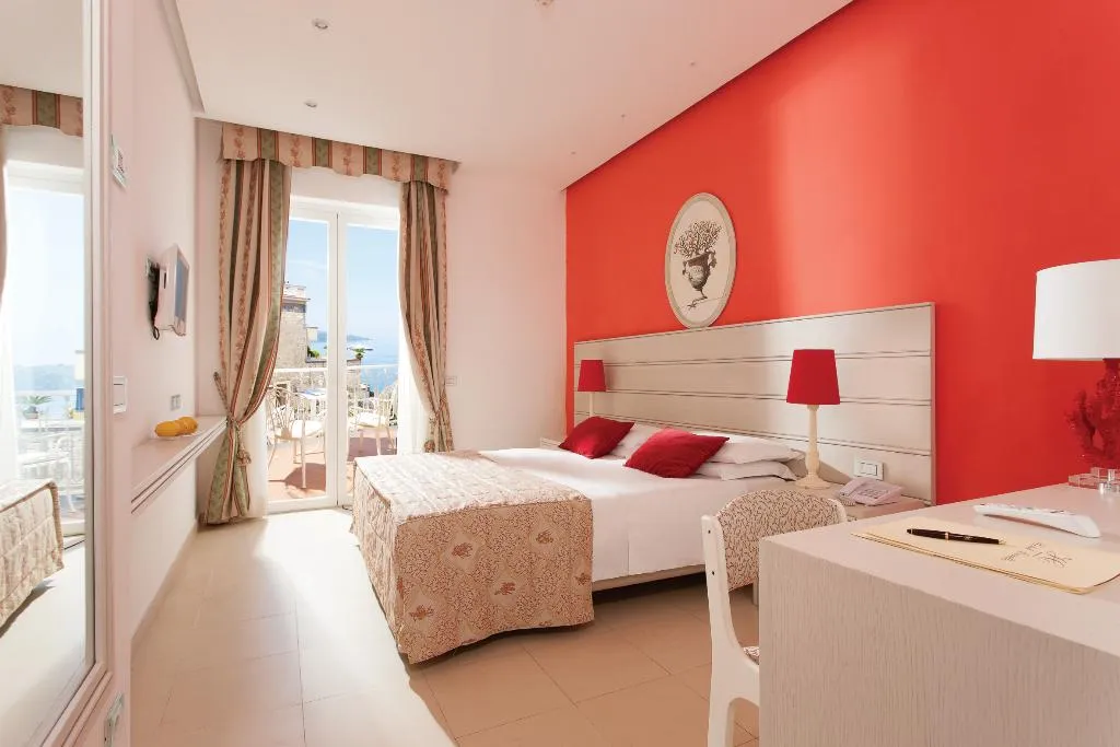 APARTMENT SIDE SEA VIEW TWO BEDROOMS Room, Hotel Corallo Sorrento, Naples