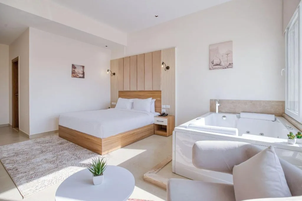SUITE LUXURY Room, Mazar Pyramids Hotel, Cairo