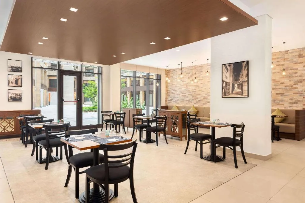 Restaurant, Ibis Styles Dubai Gold District, Dubai