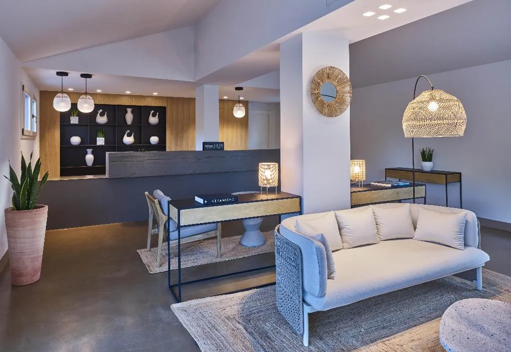 Lobby, Baia di Chia Resort Sardinia, Curio Collection, Cagliari