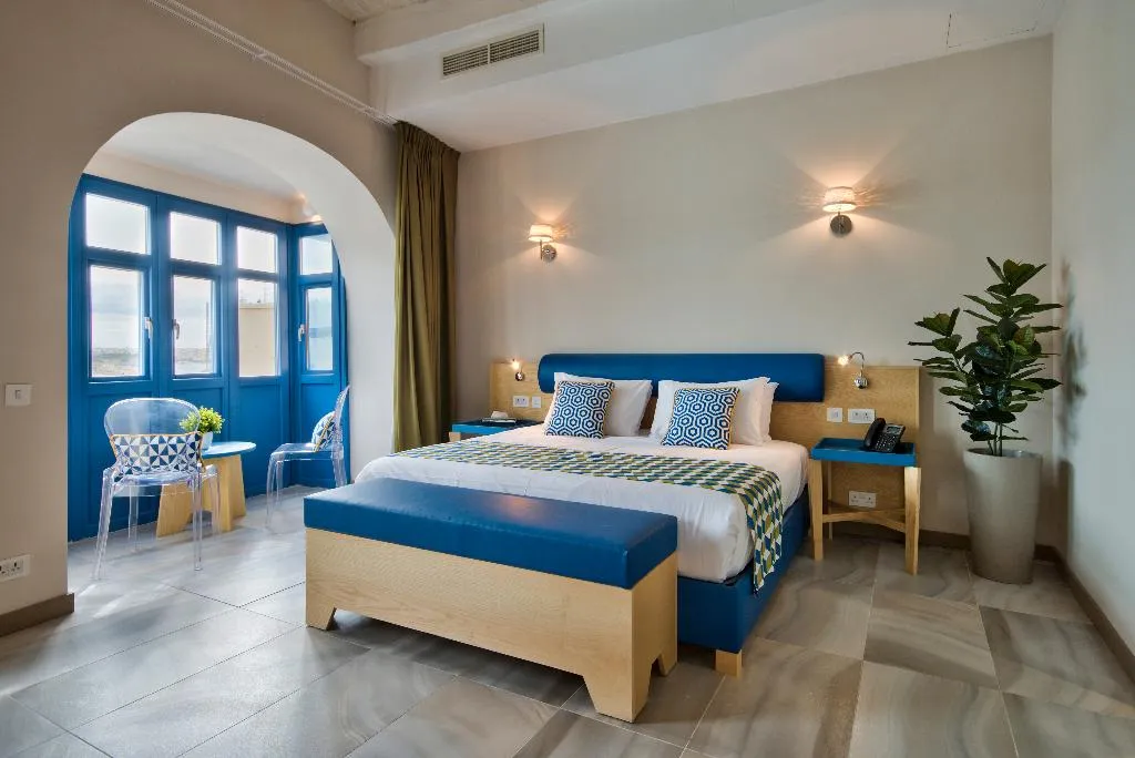 SUITE SUPERIOR SIDE SEA VIEW Room, The British Suites, Malta