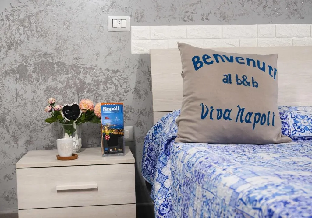 Room, B&B Viva Napoli, Naples