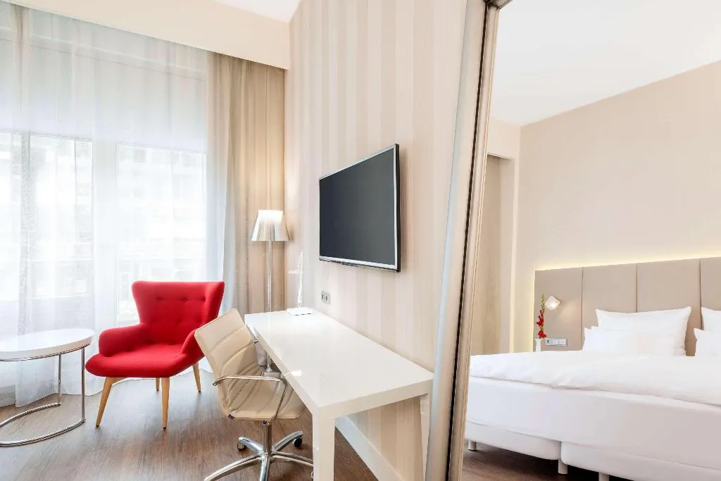 DOUBLE SUPERIOR Room, NH Collection Berlin Mitte Friedrichstrasse, Berlin