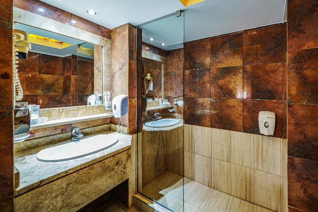 JUNIOR SUITE STANDARD Room, Capsis Hotel Thessaloniki, Halkidiki