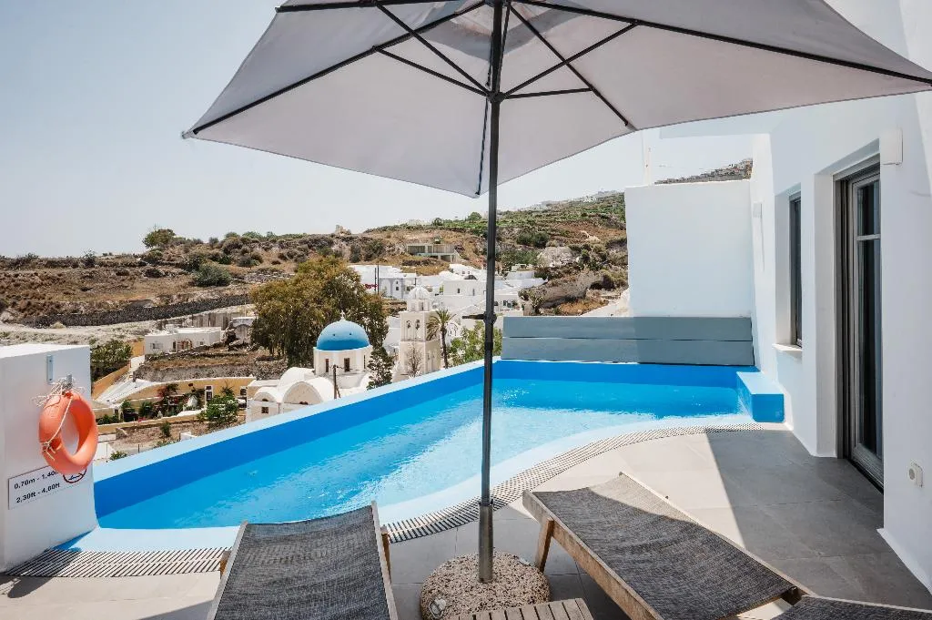 SUITE WITH PRIVATE POOL Room, Amphitrite Suites Santorini, Santorini