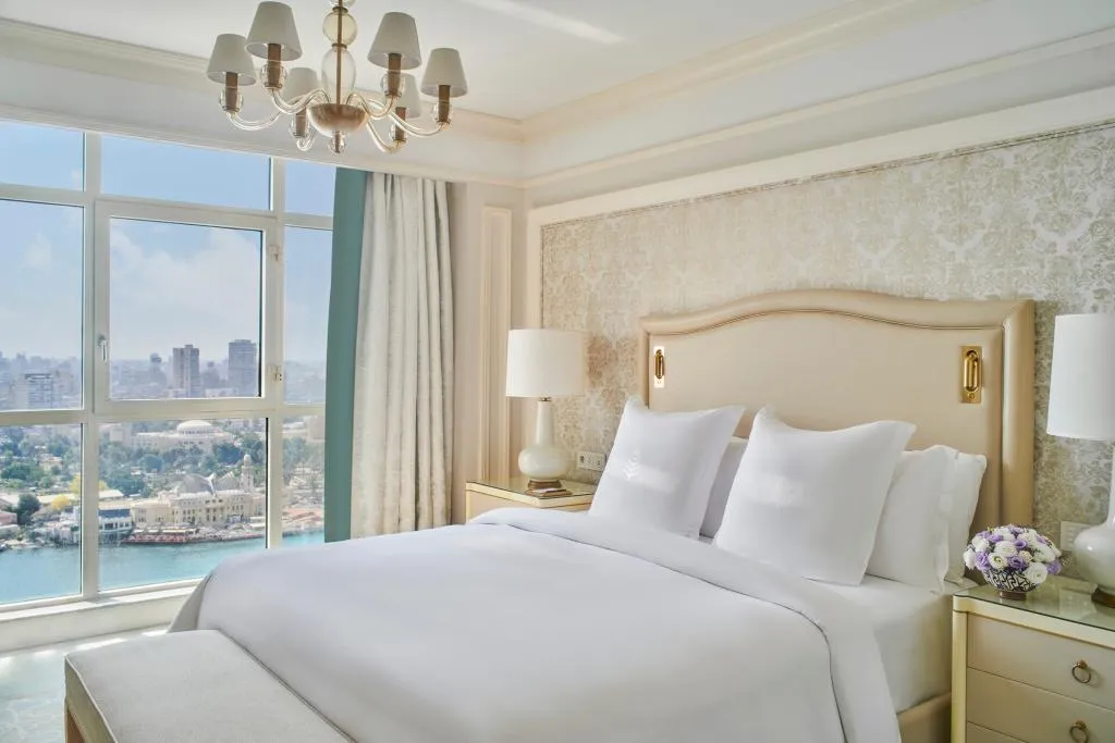 SUITE PREMIUM Room, Four Seasons Hotel Cairo at Nile Plaza, Cairo