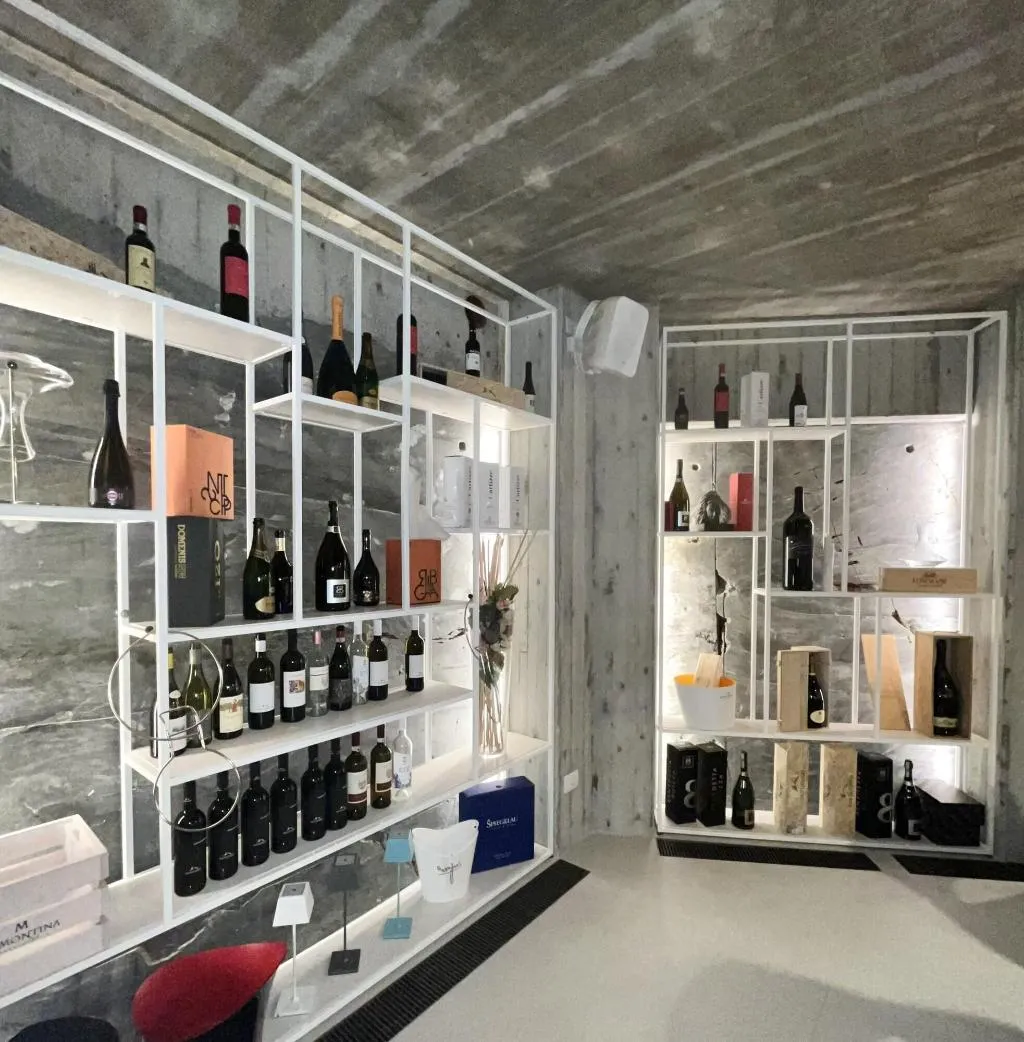 Restaurant, Regina, Milan