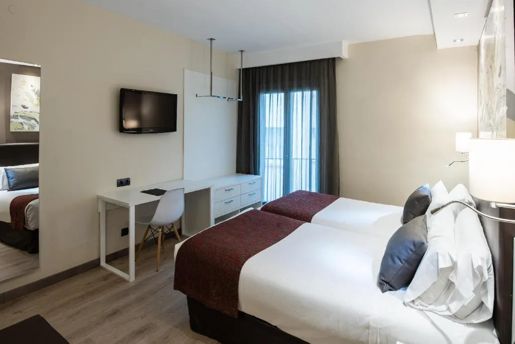 Room, Catalonia Castellnou, Barcelona
