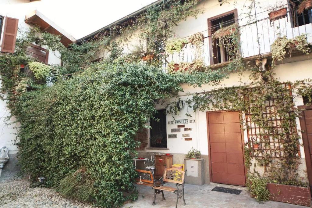 General view, Antica Corte Milanese, Milan