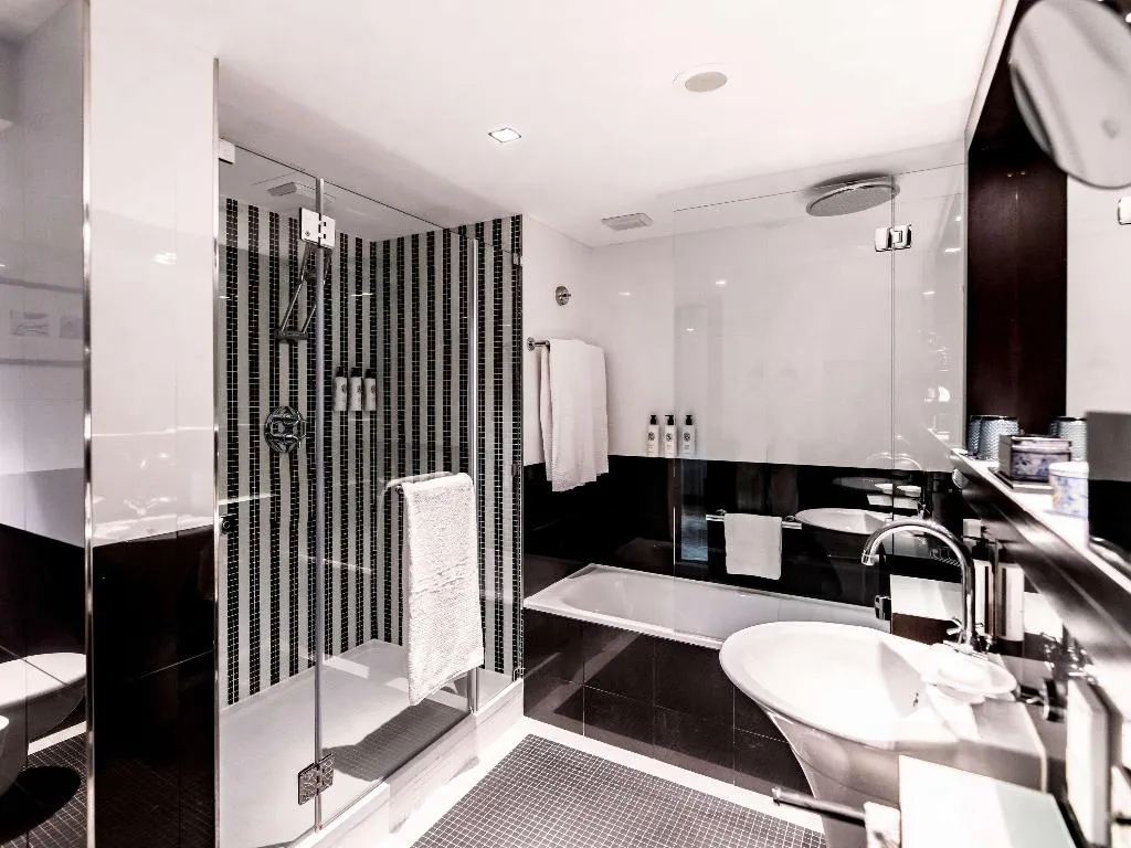 SUITE PRESTIGE Room, Sofitel Lisbon Liberdade, Lisbon