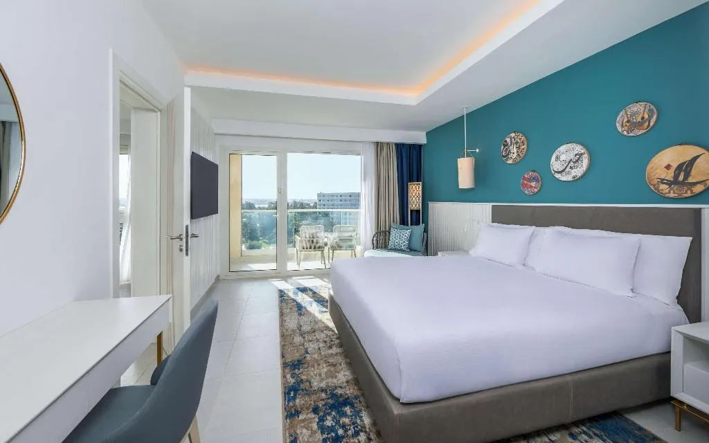 SUITE DELUXE ONE BEDROOM Room, Hilton Skanes Monastir Beach Resort, Tunisia