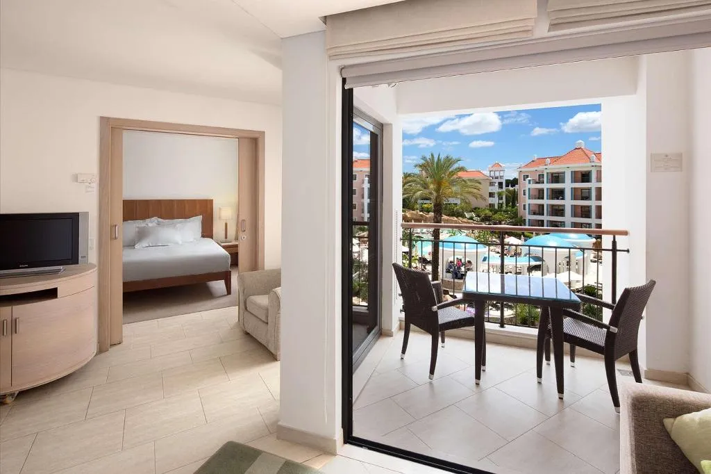 APARTMENT POOL VIEW Room, Hilton Vilamoura As Cascatas Golf Resort & Spa, Algarve