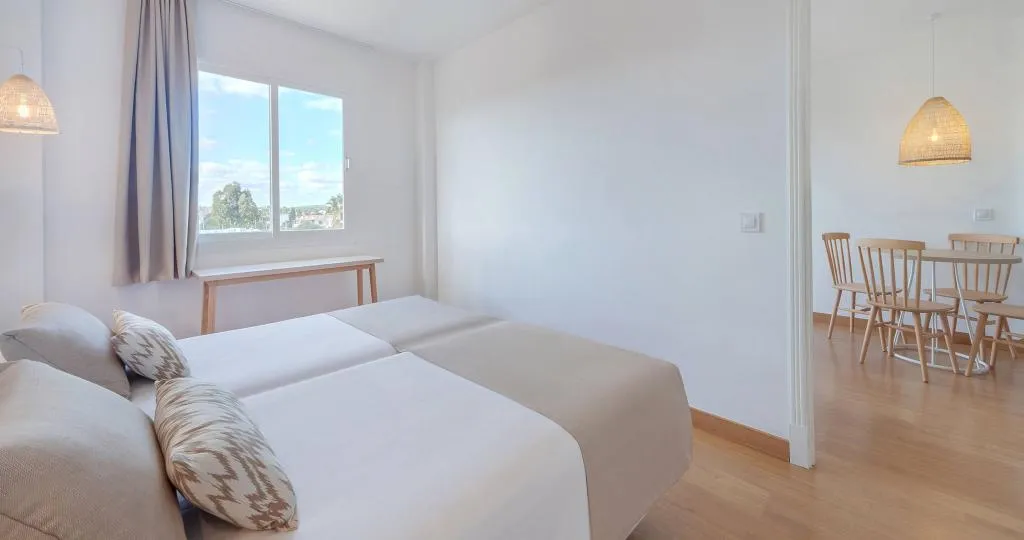 APARTMENT CAPACITY 4 ONE BEDROOM Room, Club Simo, Majorca