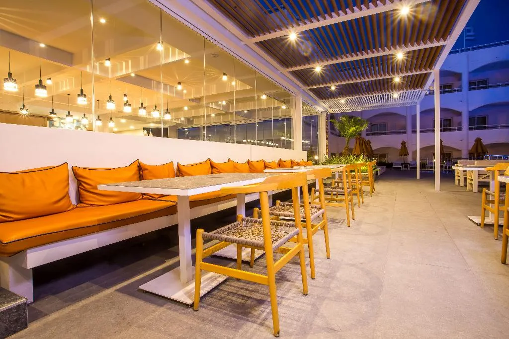 Bar, Orion, Rhodes