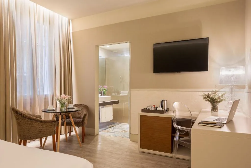 TRIPLE SUPERIOR Room, Duquesa de Cardona, Barcelona
