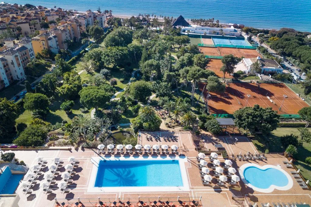 Pool, The Oasis by Don Carlos Resort, Costa Del Sol