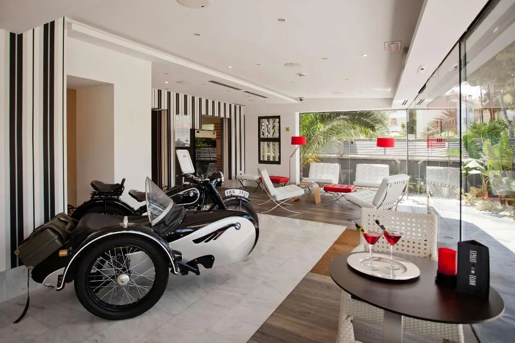Lobby, Sitges, Costa Brava