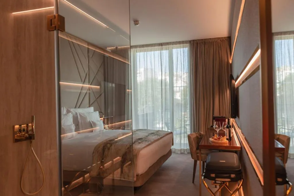 Room, Wine & Books Lisboa - Wbl, Lisbon