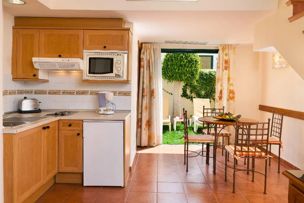 VILLA CAPACITY 3 ONE BEDROOM Room, GF Isabel, Tenerife
