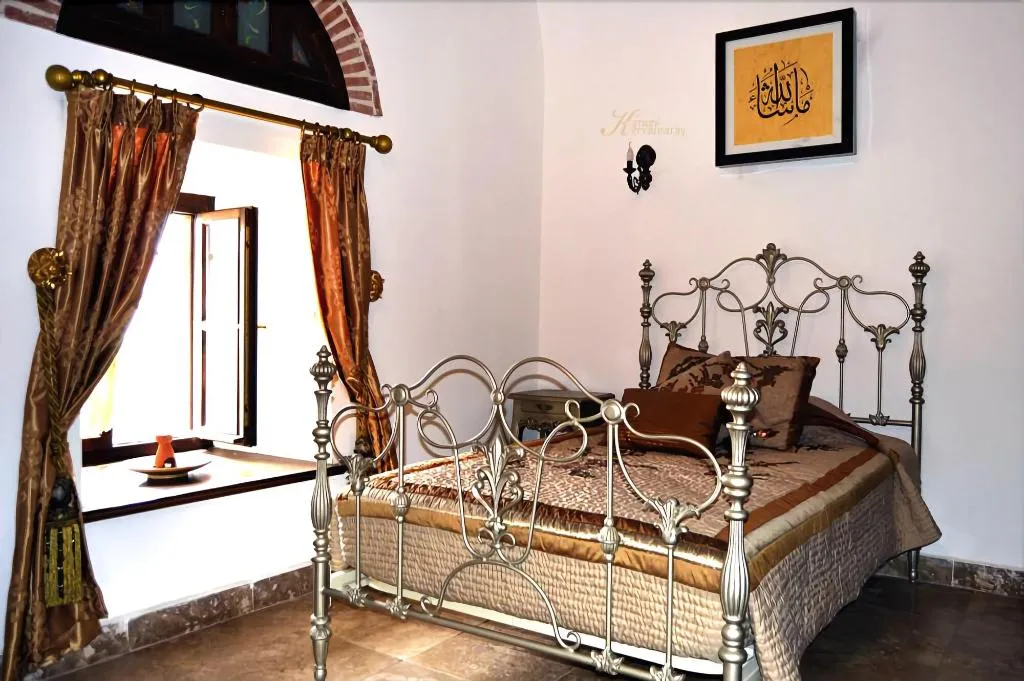 FAMILY ROOM TWO BEDROOMS ONE BATHROOM Room, Cesme Kanuni Kervansaray, Izmir