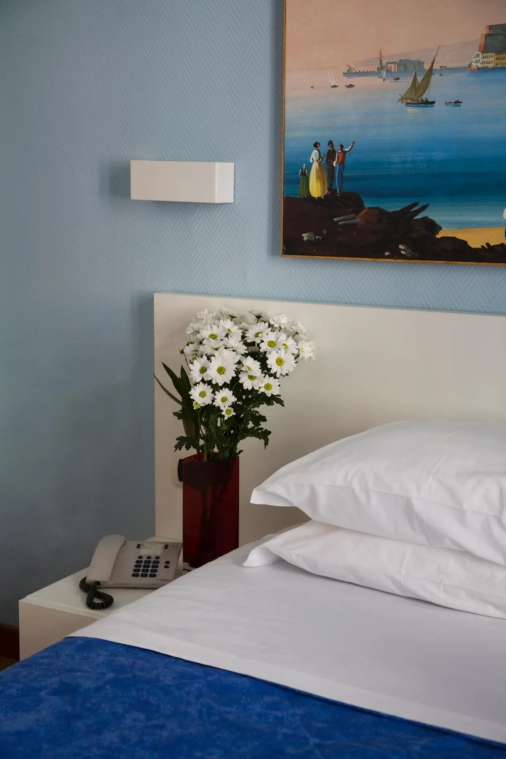 Room, Rex, Naples
