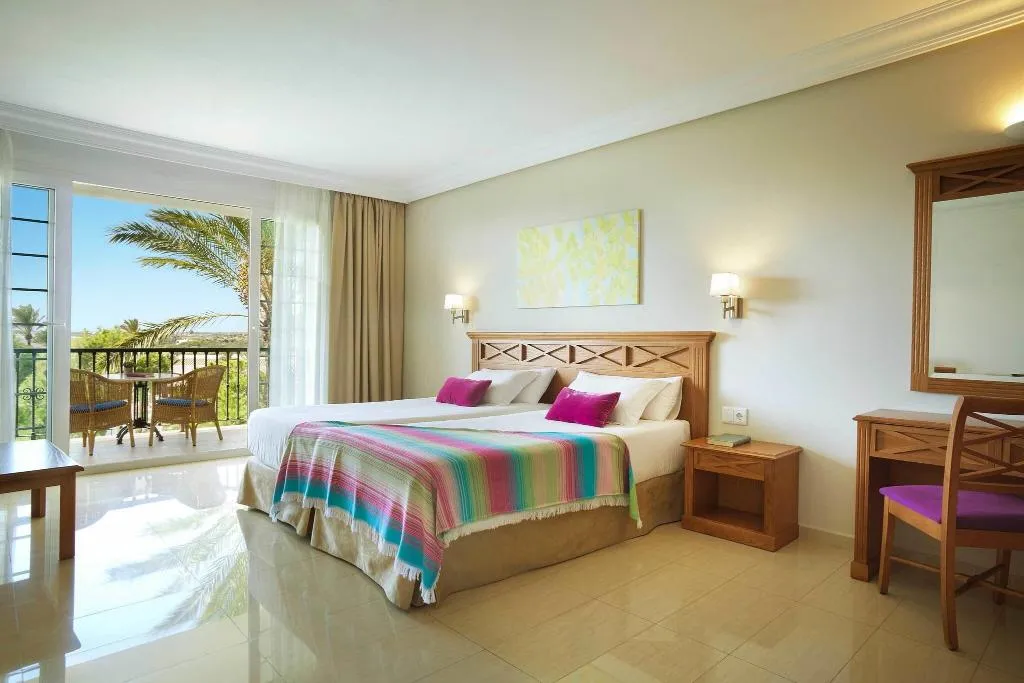 STUDIO TWO BEDS Room, Inturotel Sa Marina, Majorca